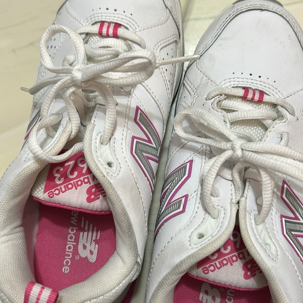 New Balance White and Pink Sneakers D-Wide(8)